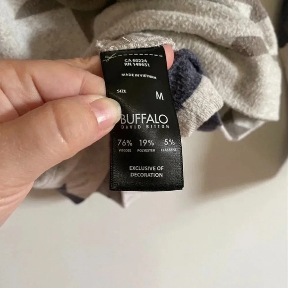 Buffalo David Bitten Ultra Soft Star Top - Picture 10 of 12